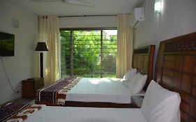 Travelers Den