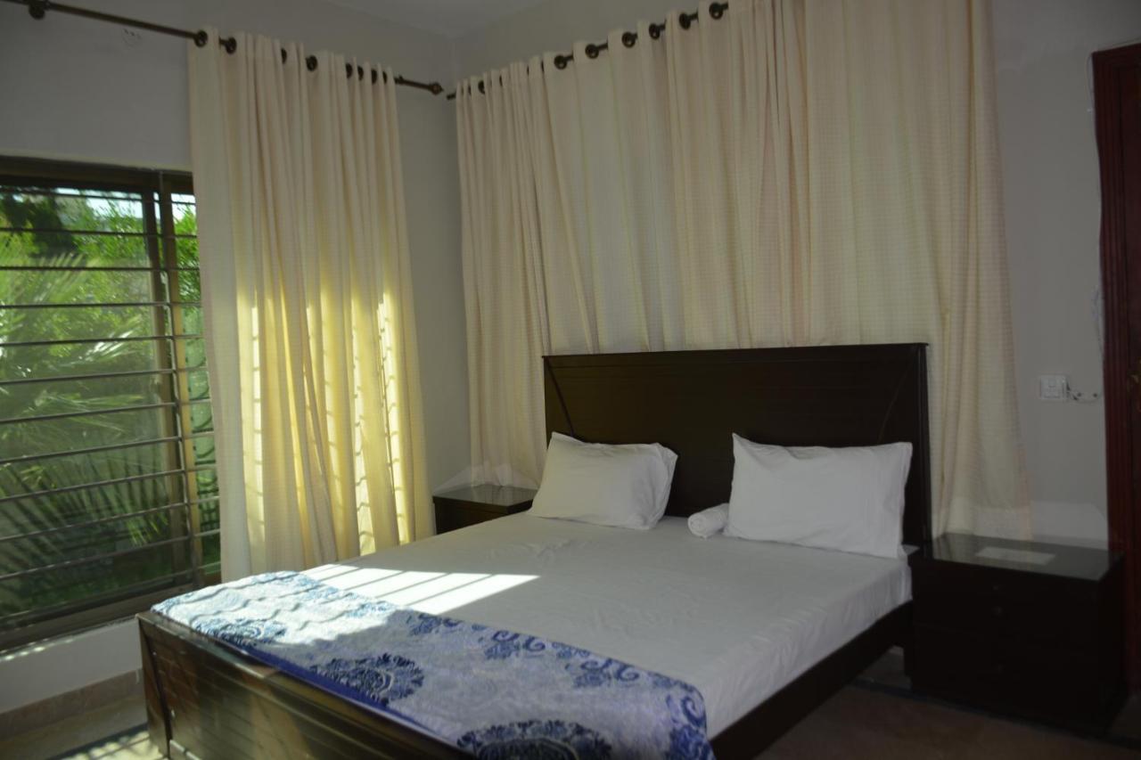 The Travelers Den Islamabad Exterior photo
