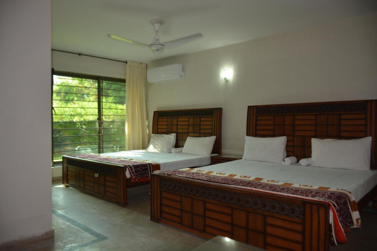 The Travelers Den Islamabad Exterior photo