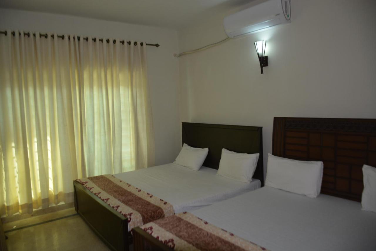 The Travelers Den Islamabad Exterior photo