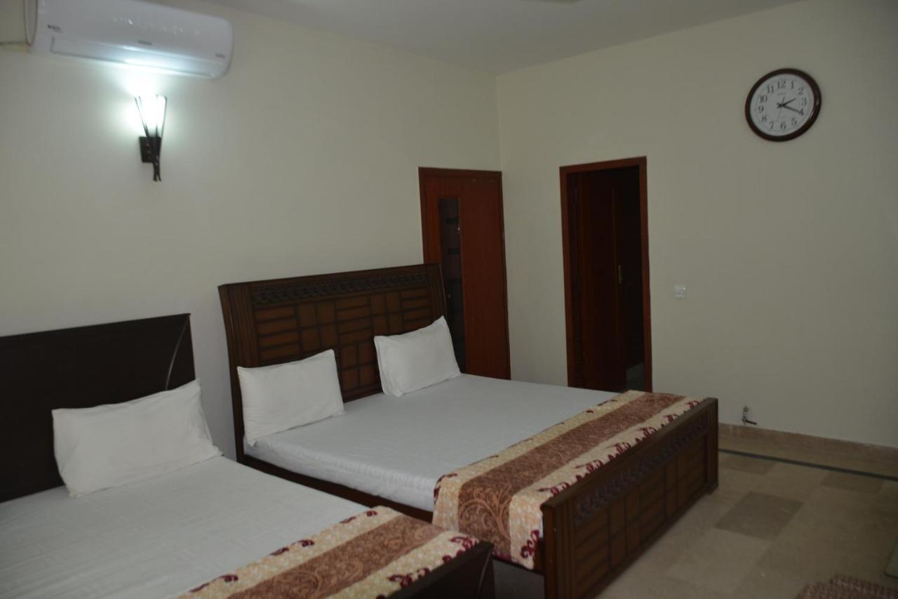 The Travelers Den Islamabad Exterior photo